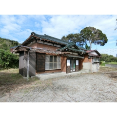 館山市竜岡の物件詳細｜田園風景に囲まれた平家物件です　
軽量鉄骨造の倉庫付き【房総不動産ネットワーク】【外観1】