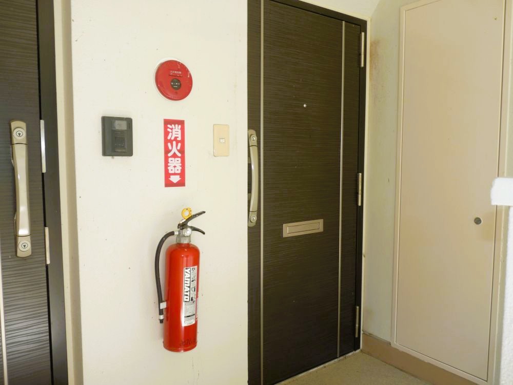 玄関ドアは交換済み